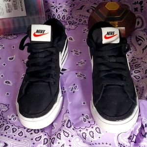 Nike Court Legacy Canvas